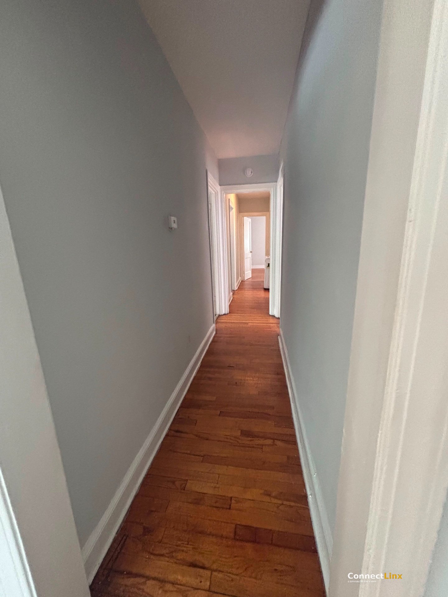 Photo 3 of 3 bed apartment in New Haven