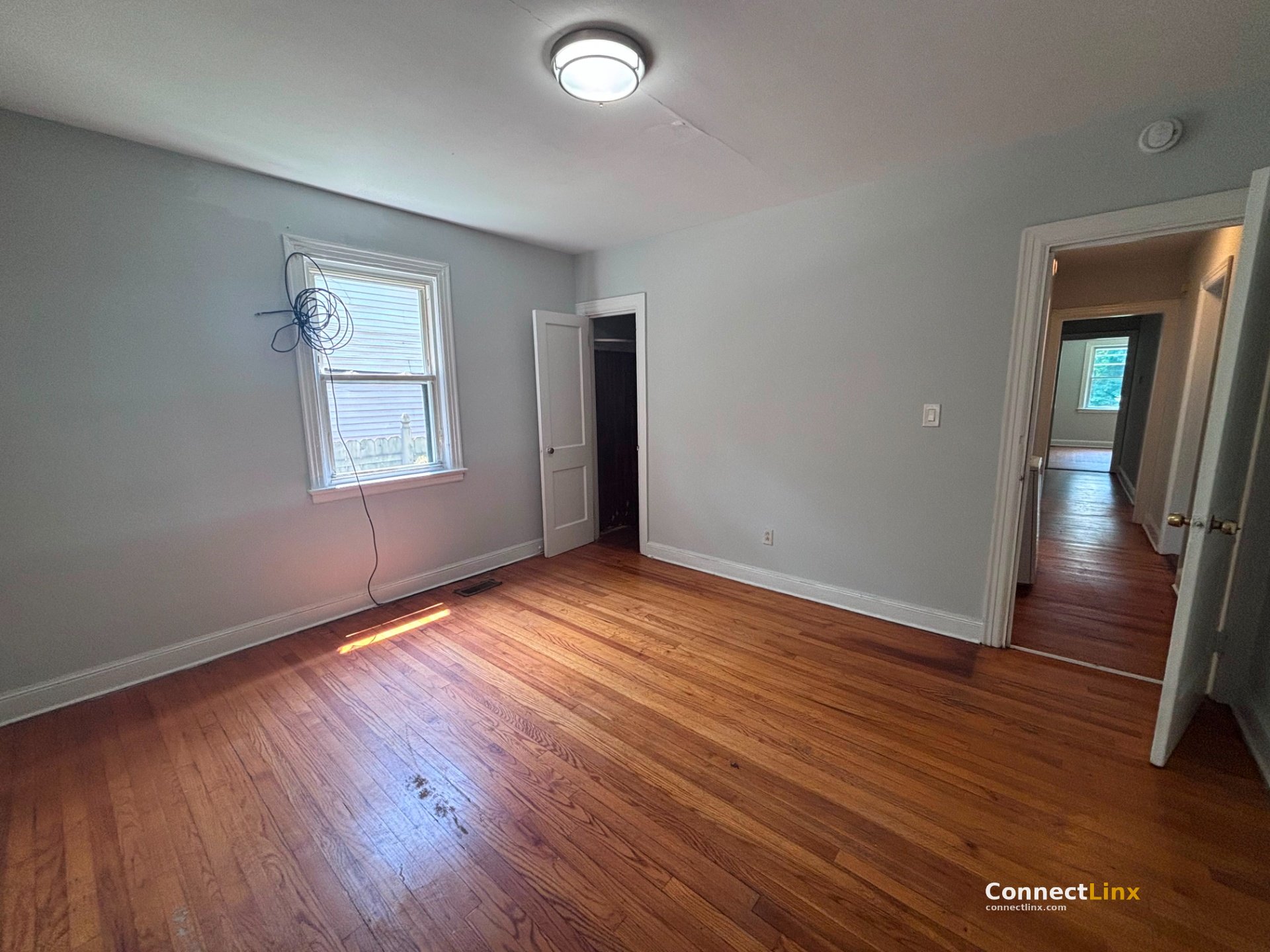 Photo 4 of 3 bed apartment in New Haven