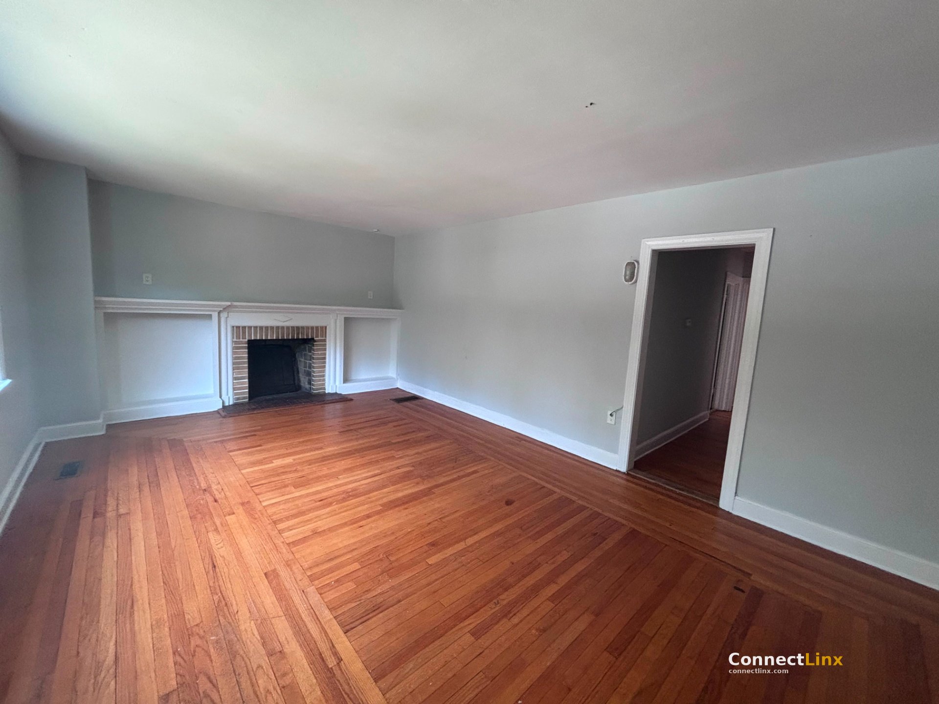 Photo 5 of 3 bed apartment in New Haven