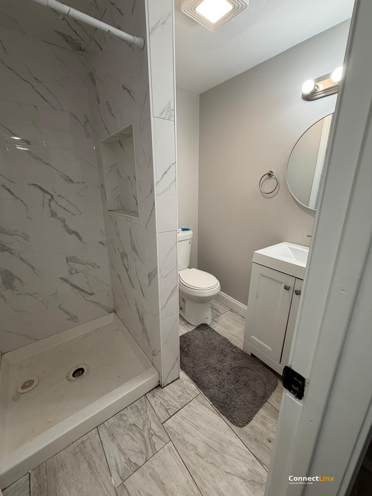 Photo 3 of 6 bed apartment in New Haven