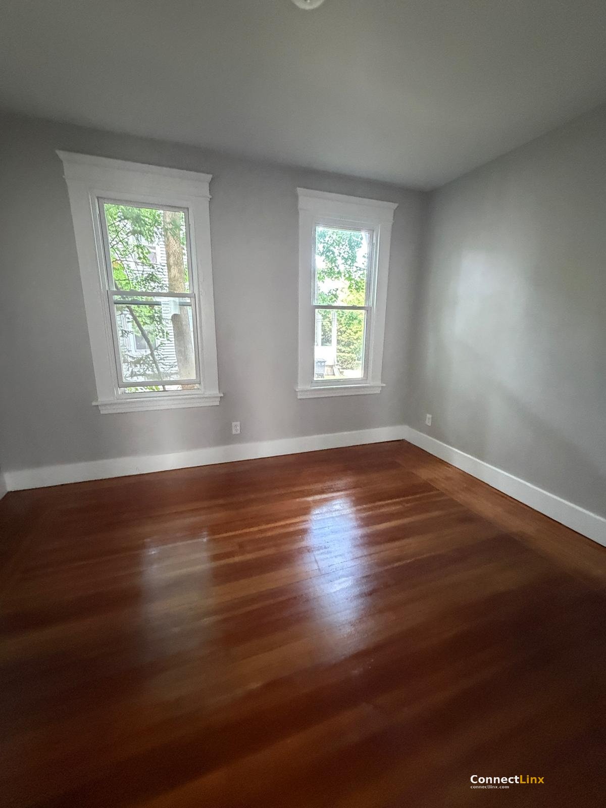 Photo 5 of 6 bed apartment in New Haven