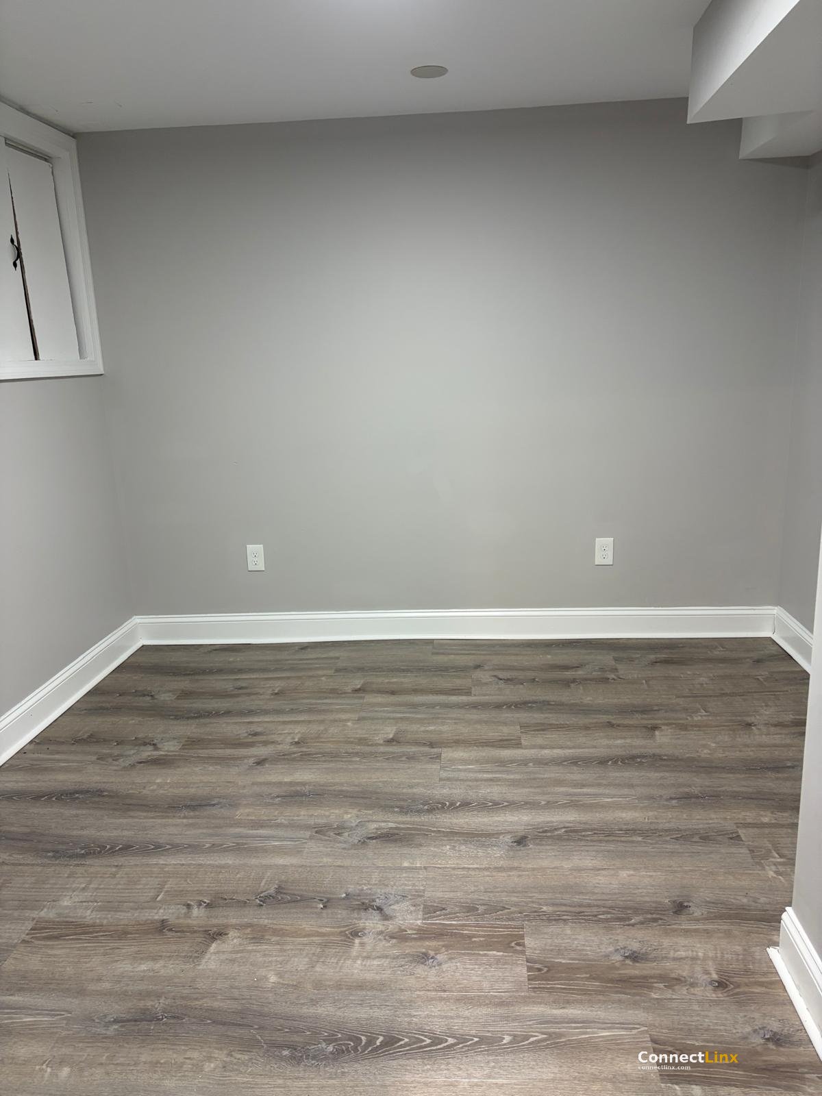 Photo 7 of 6 bed apartment in New Haven