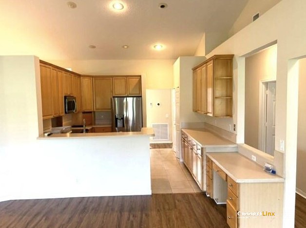 Photo 4 of 5 bed single family home in Davie