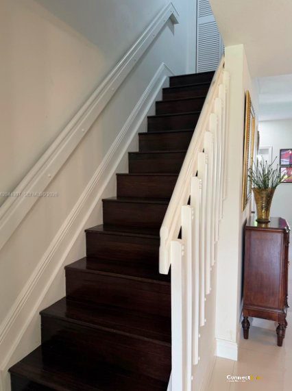 Photo 3 of 2 bed townhouse in Weston