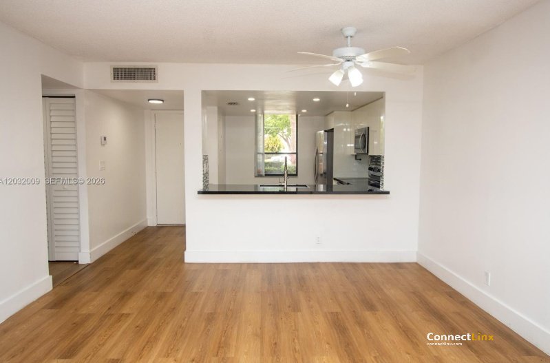 Photo 6 of 2 bed condo in Plantation