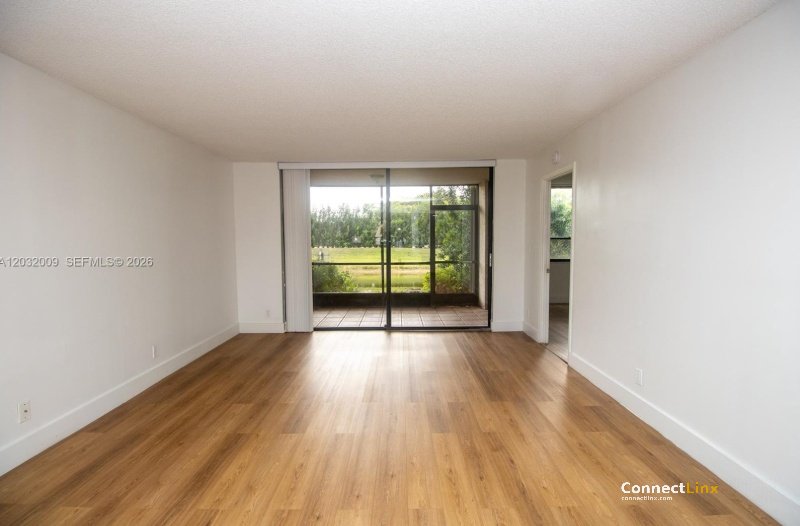 Photo 7 of 2 bed condo in Plantation