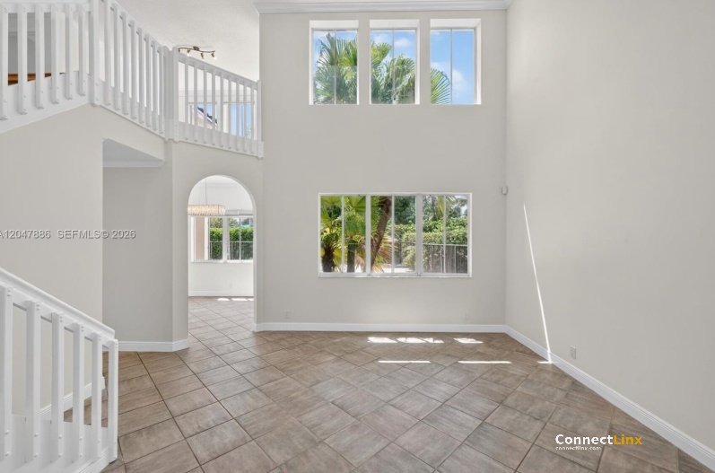 Photo 4 of 4 bed single family home in Weston