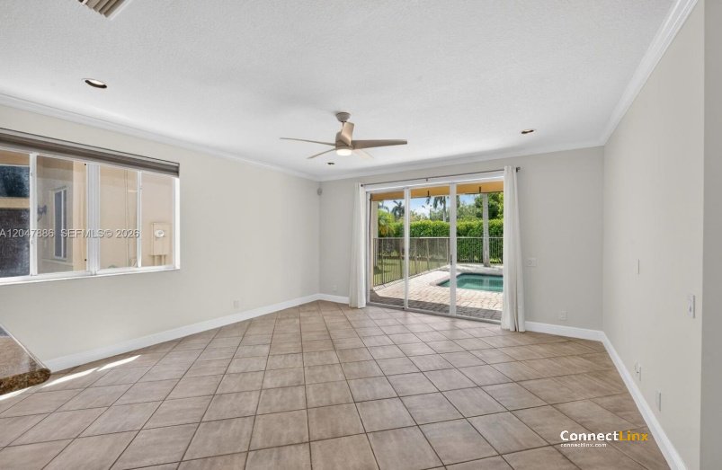 Photo 5 of 4 bed single family home in Weston