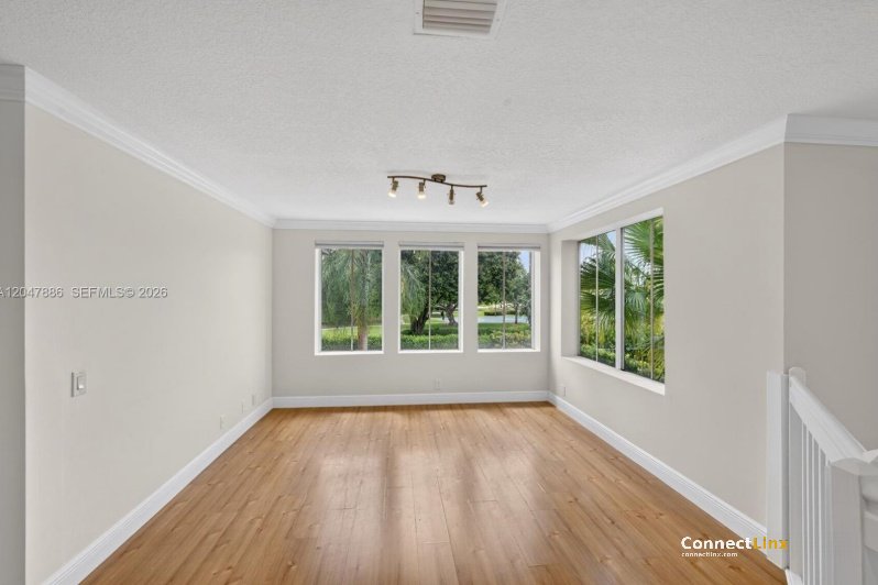 Photo 8 of 4 bed single family home in Weston