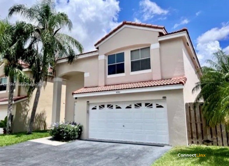 4 bed house in Davie