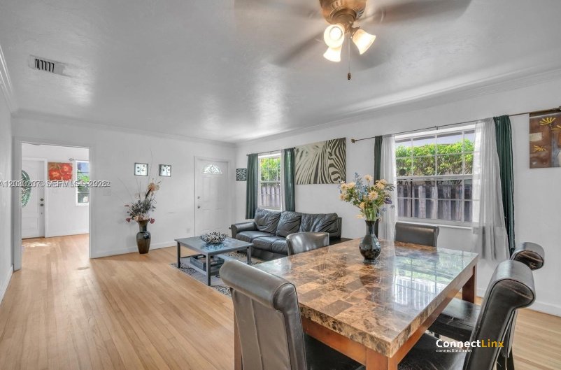 Photo 7 of 3 bed single family home in Hollywood