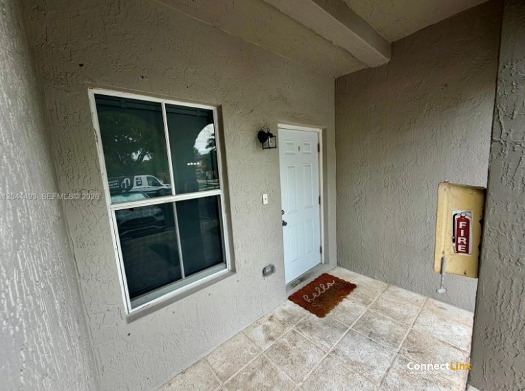 Photo 6 of 3 bed townhouse in Miramar