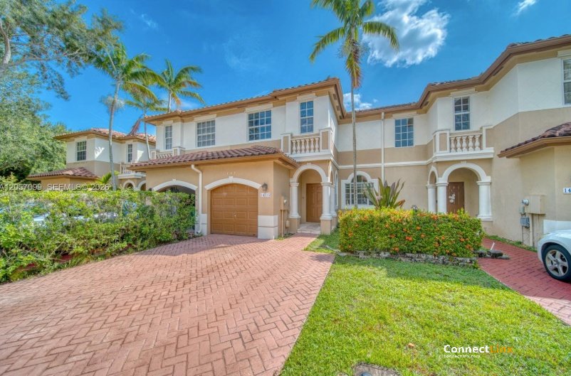 3 bed townhome in Miramar