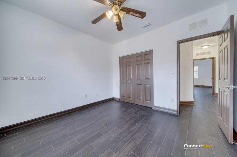 Photo 5 of 3 bed townhouse in Miramar