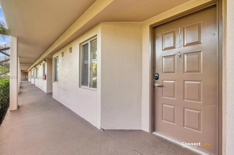 Photo 7 of 2 bed apartment in Hollywood