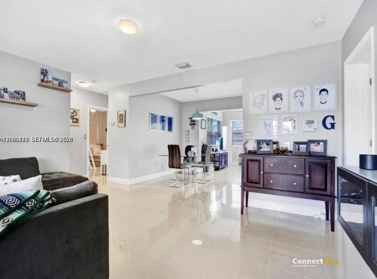 Photo 7 of 3 bed single family home in Pembroke Pines