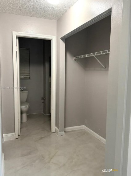 Photo 2 of 3 bed single family home in Hollywood