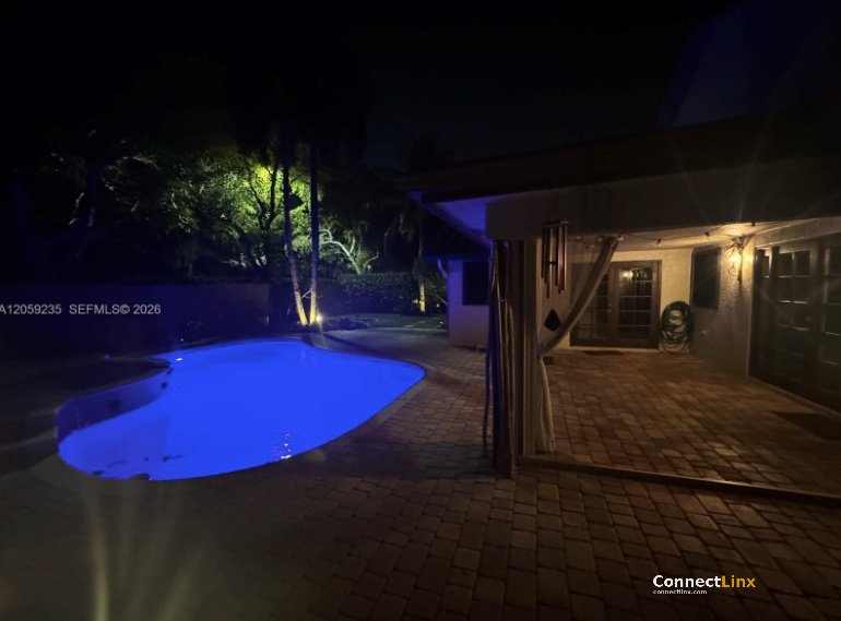 Photo 4 of 3 bed single family home in Davie