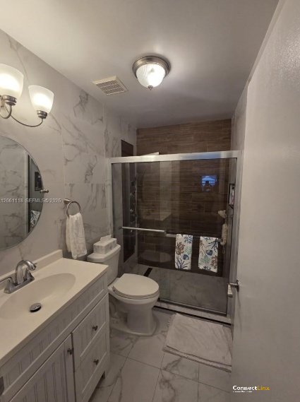 Photo 5 of 3 bed single family home in Pembroke Pines
