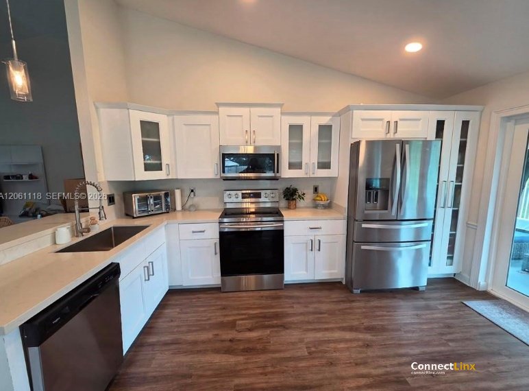 Photo 8 of 3 bed single family home in Pembroke Pines