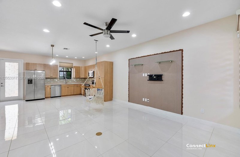 Photo 4 of 3 bed townhouse in Pembroke Pines
