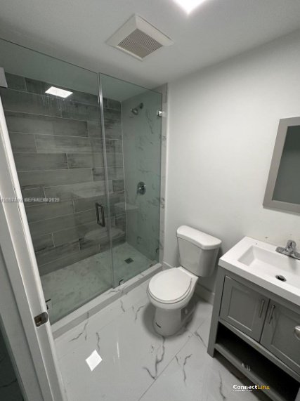 Photo 3 of 3 bed single family home in Hollywood