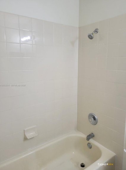 Photo 6 of 3 bed townhouse in Miramar