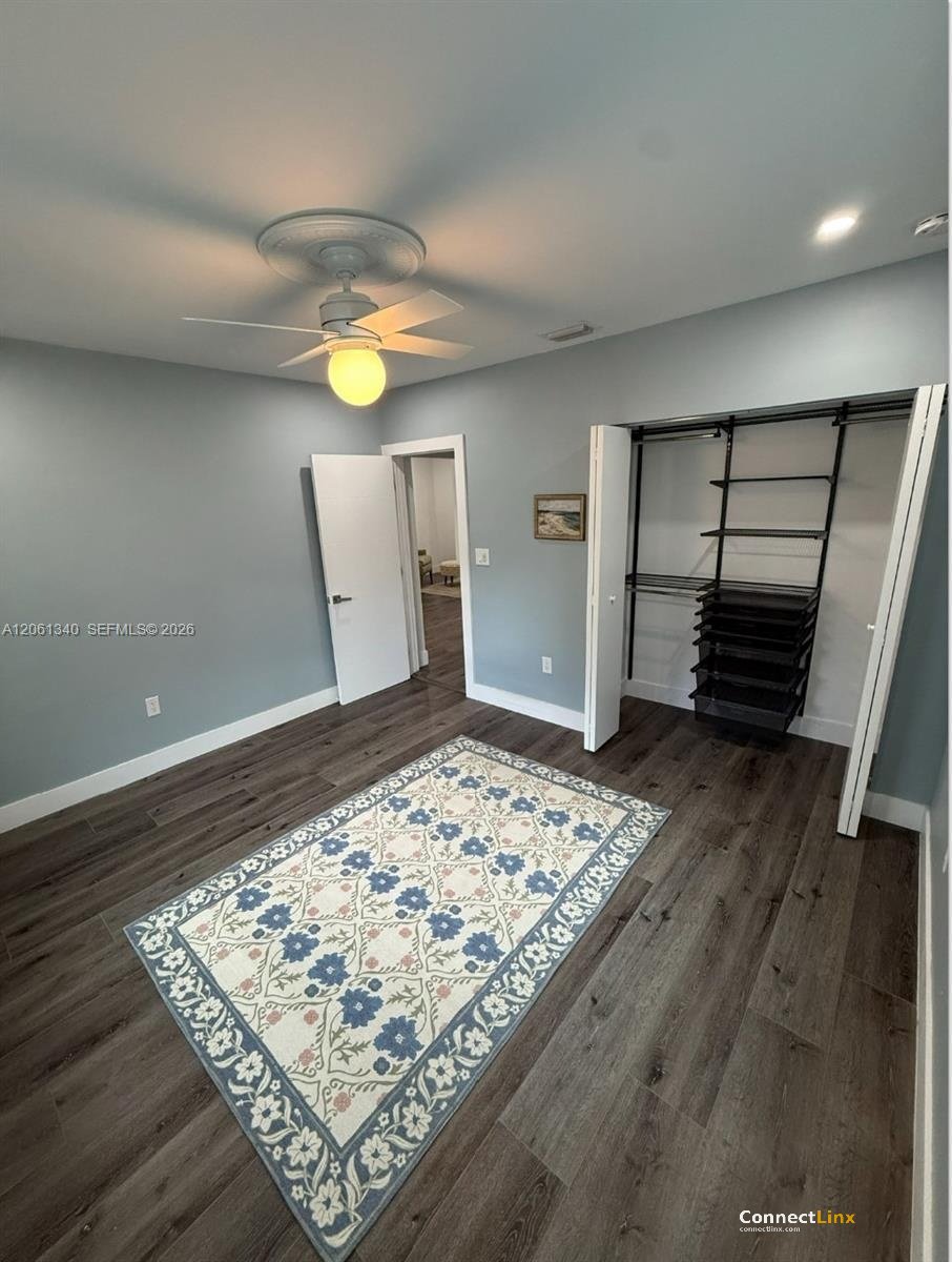Photo 4 of 3 bed single family home in Miami