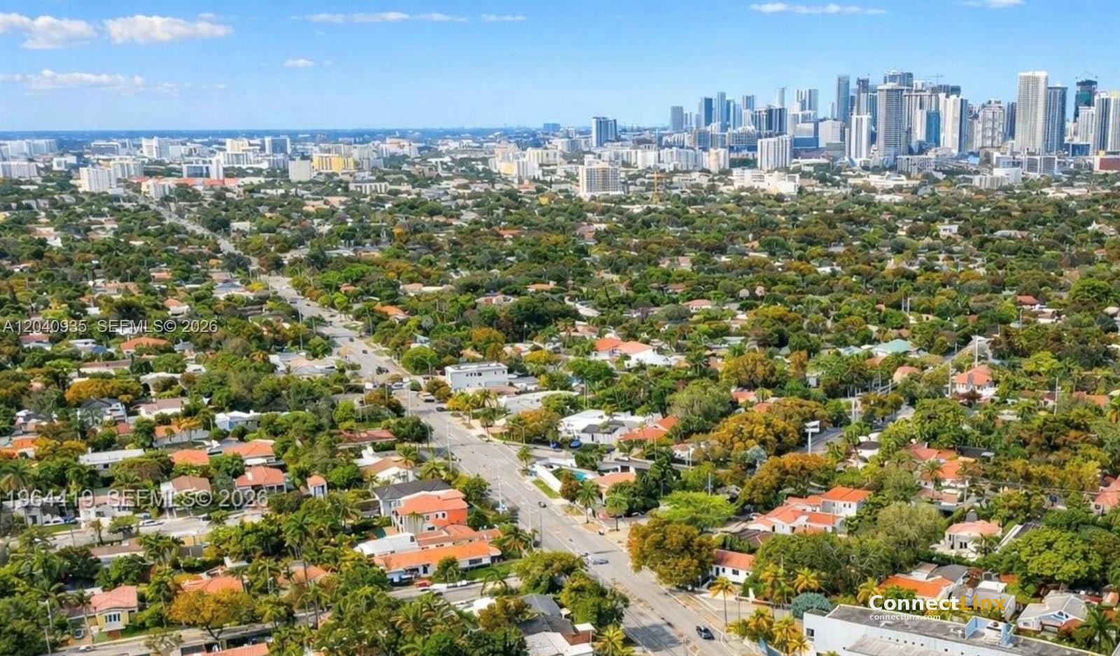 Photo 4 of 3 bed single family home in Miami