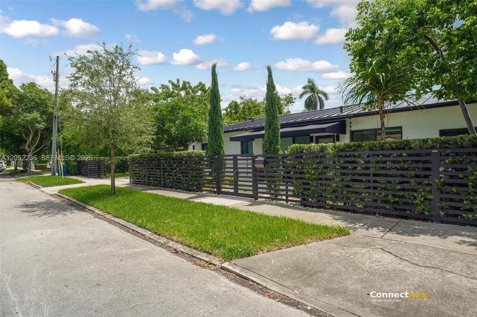 3 bed house in Miami
