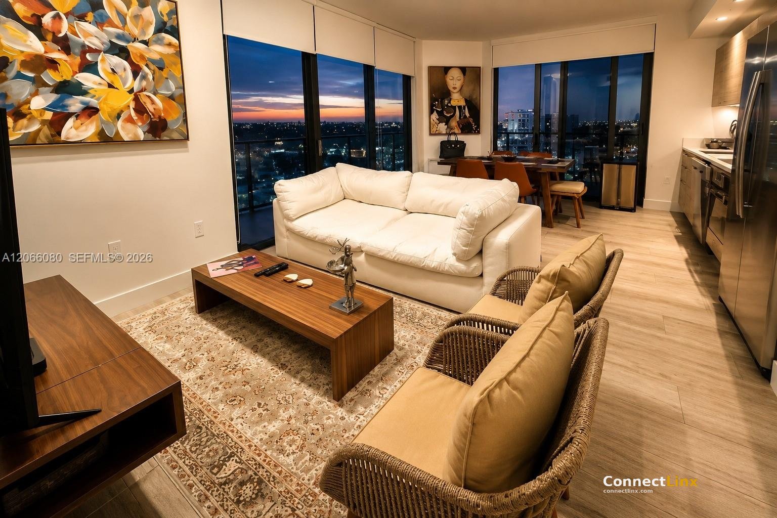2 bed condo in Miami