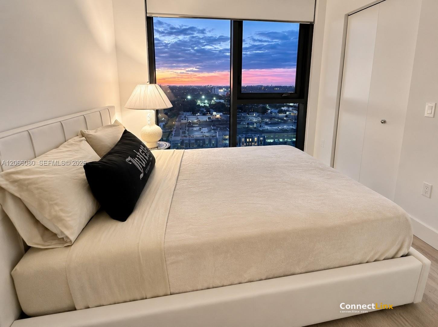 Photo 2 of 2 bed condo in Miami