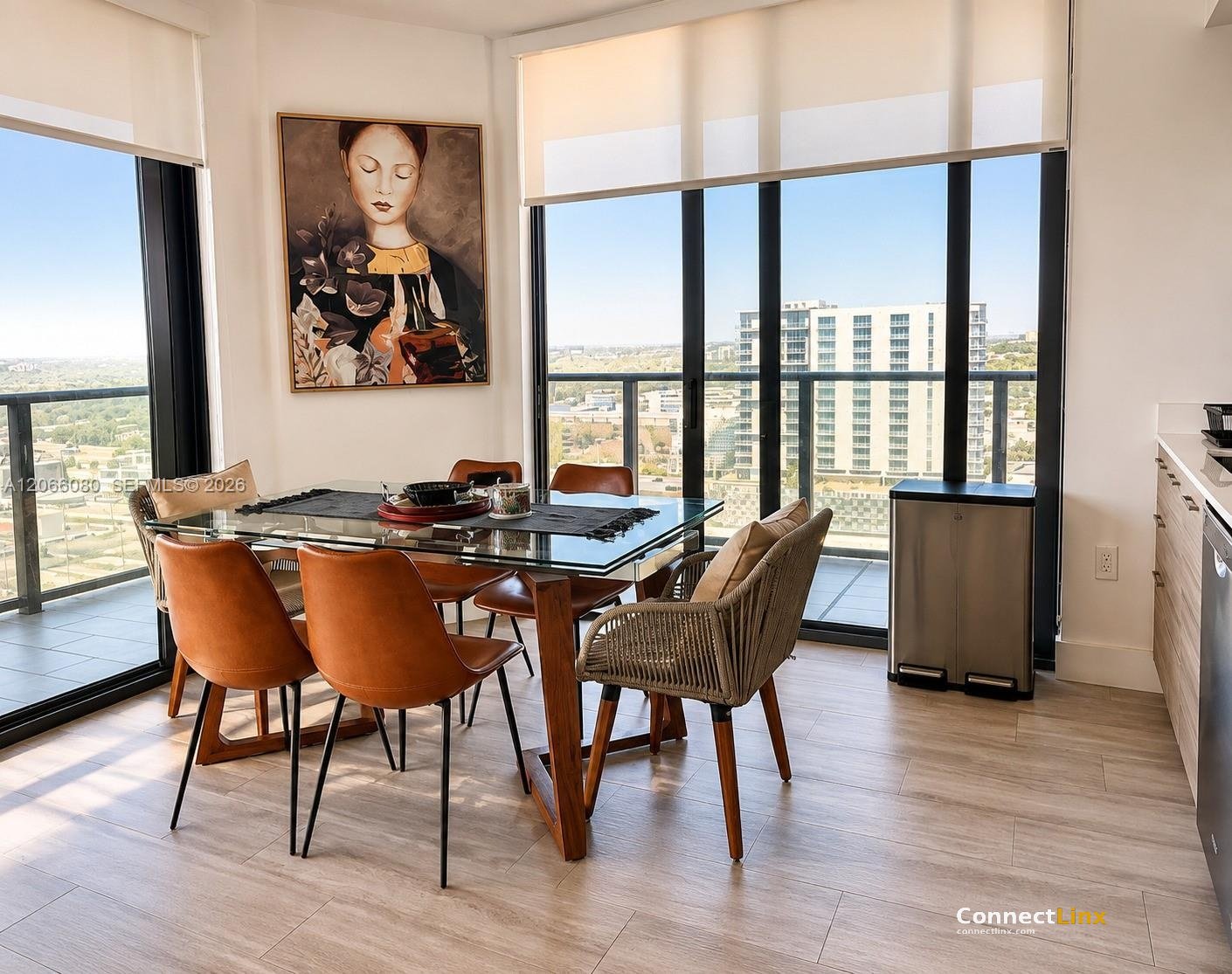 Photo 5 of 2 bed condo in Miami