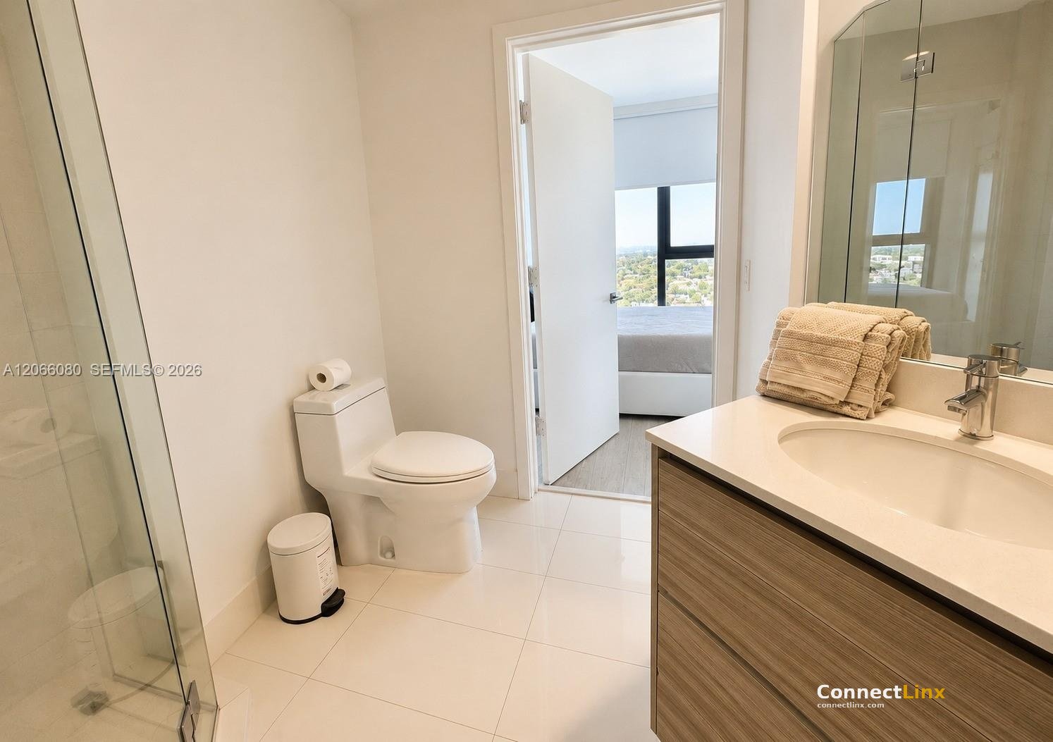 Photo 8 of 2 bed condo in Miami