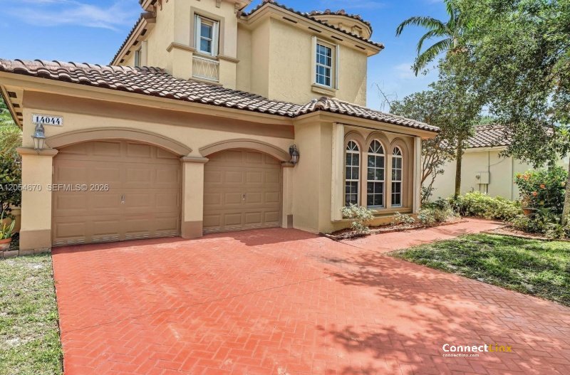 4 bed house in Miramar