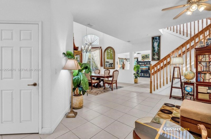 Photo 8 of 4 bed single family home in Miramar