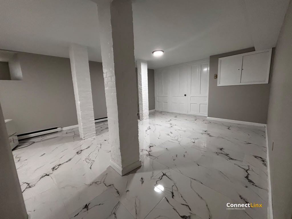 Photo 5 of 5 bed apartment in New Haven