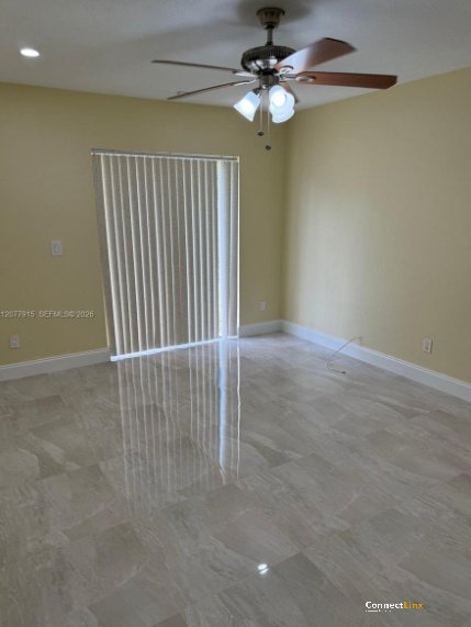 Photo 2 of 4 bed single family home in Pembroke Pines