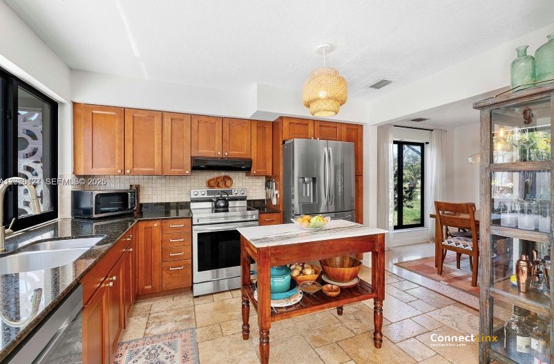 Photo 6 of 3 bed single family home in Hollywood