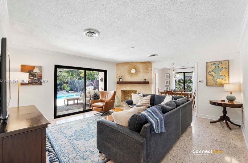 Photo 8 of 3 bed single family home in Hollywood