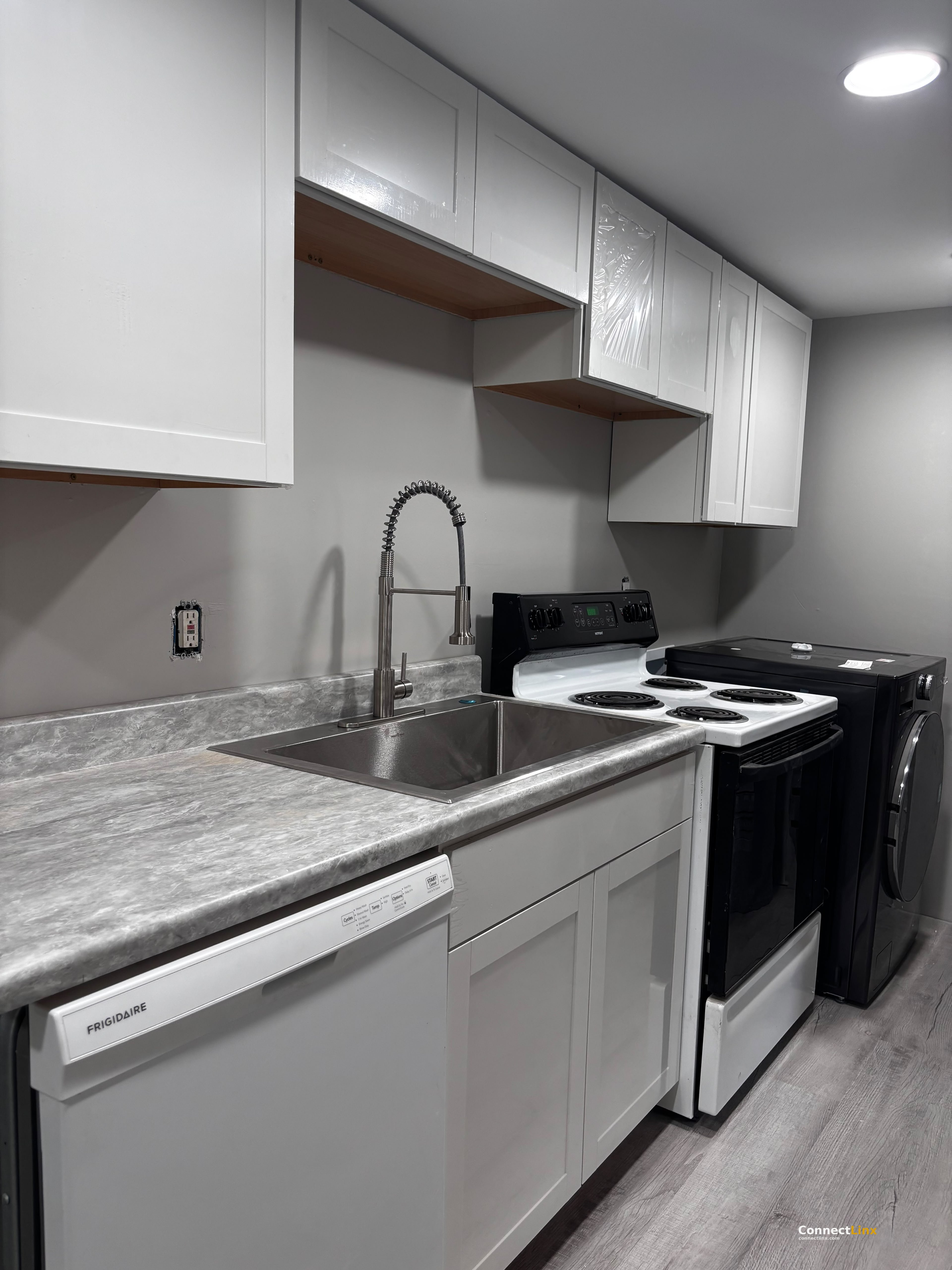 3 bedroom apartment in Derby, CT