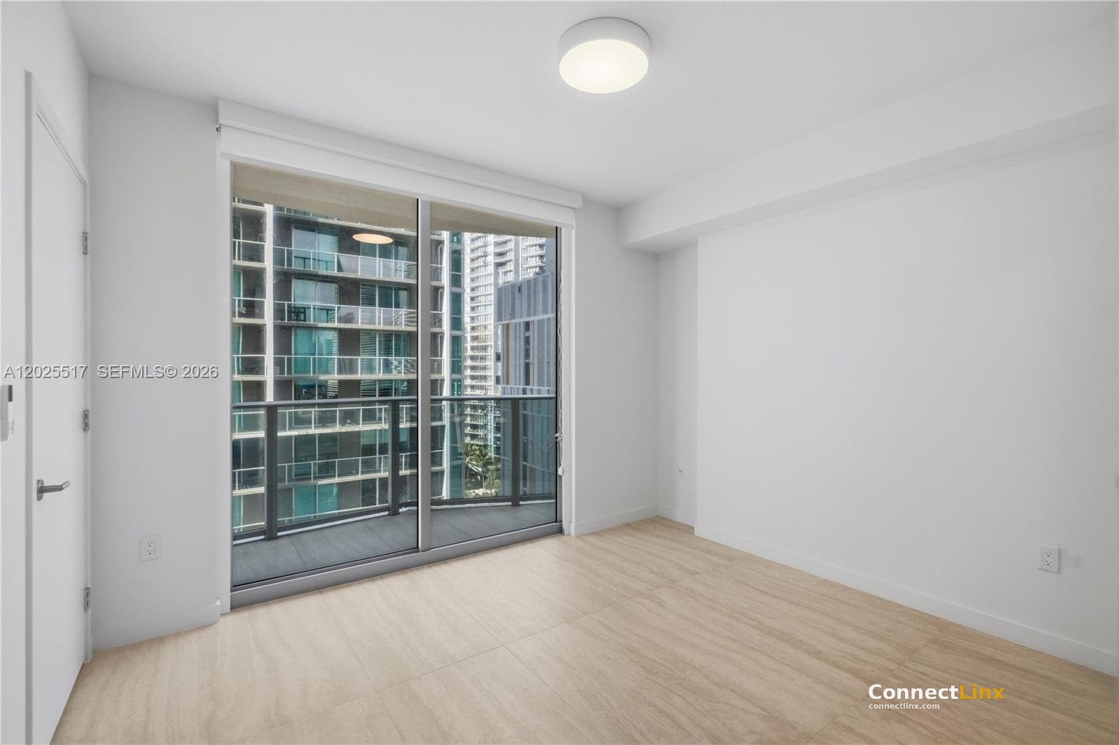 Photo 3 of 2 bed apartment in Miami