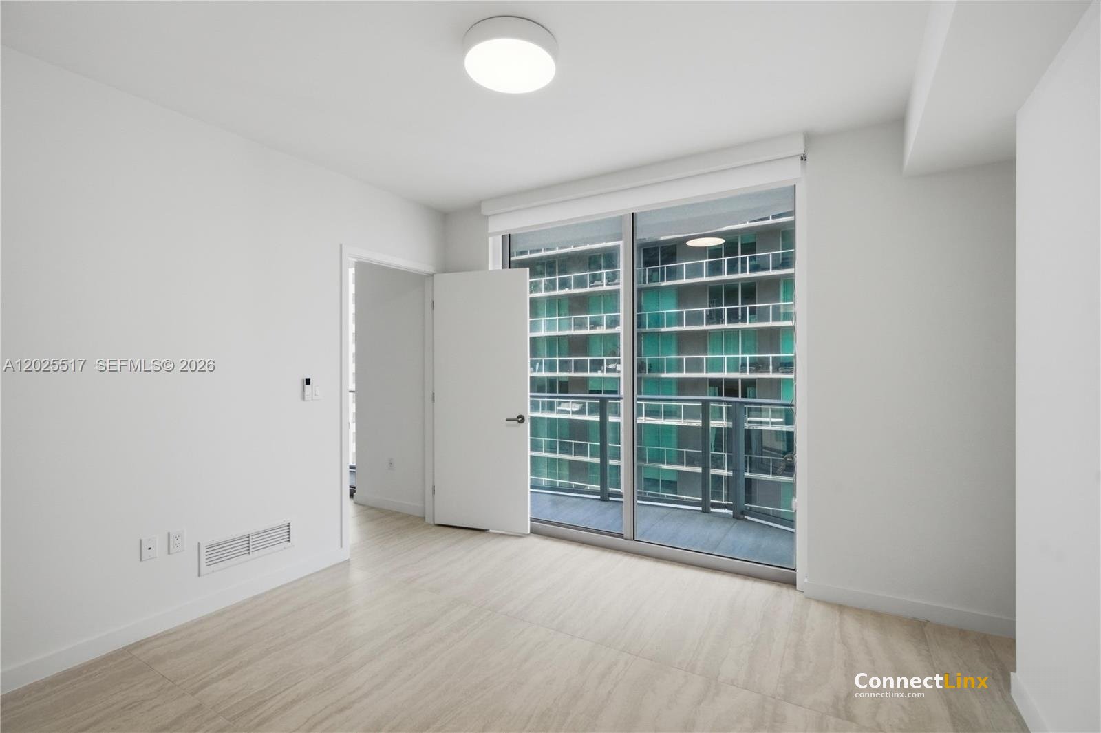 Photo 4 of 2 bed apartment in Miami