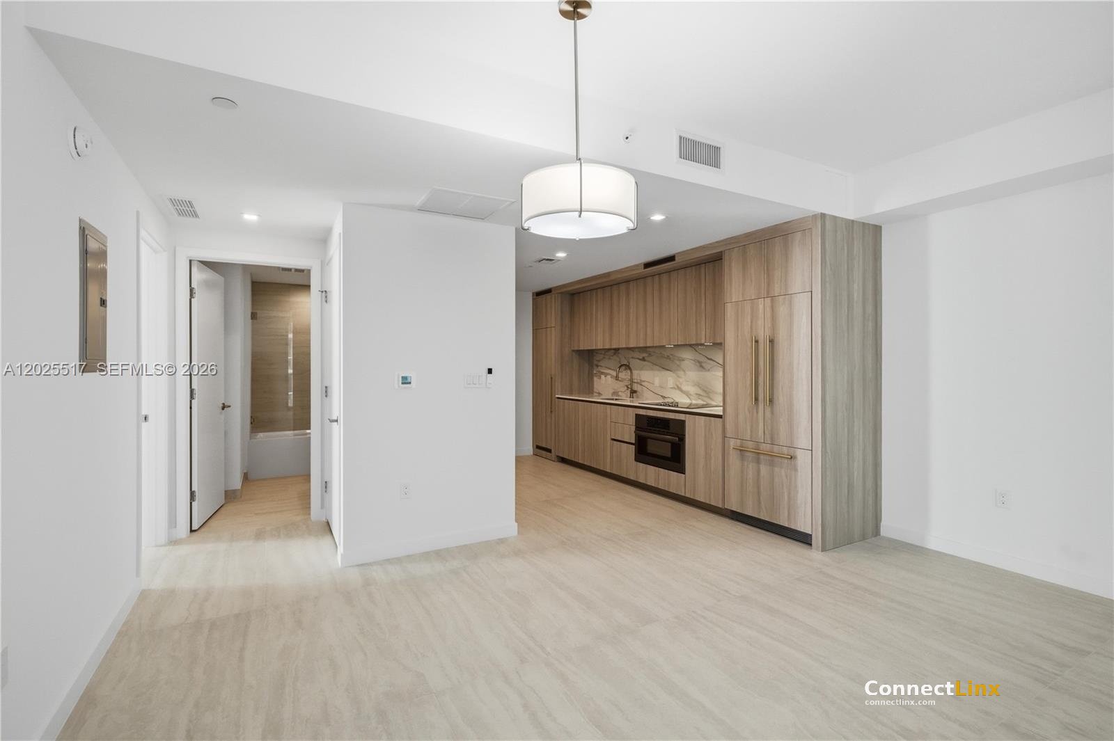 Photo 5 of 2 bed apartment in Miami