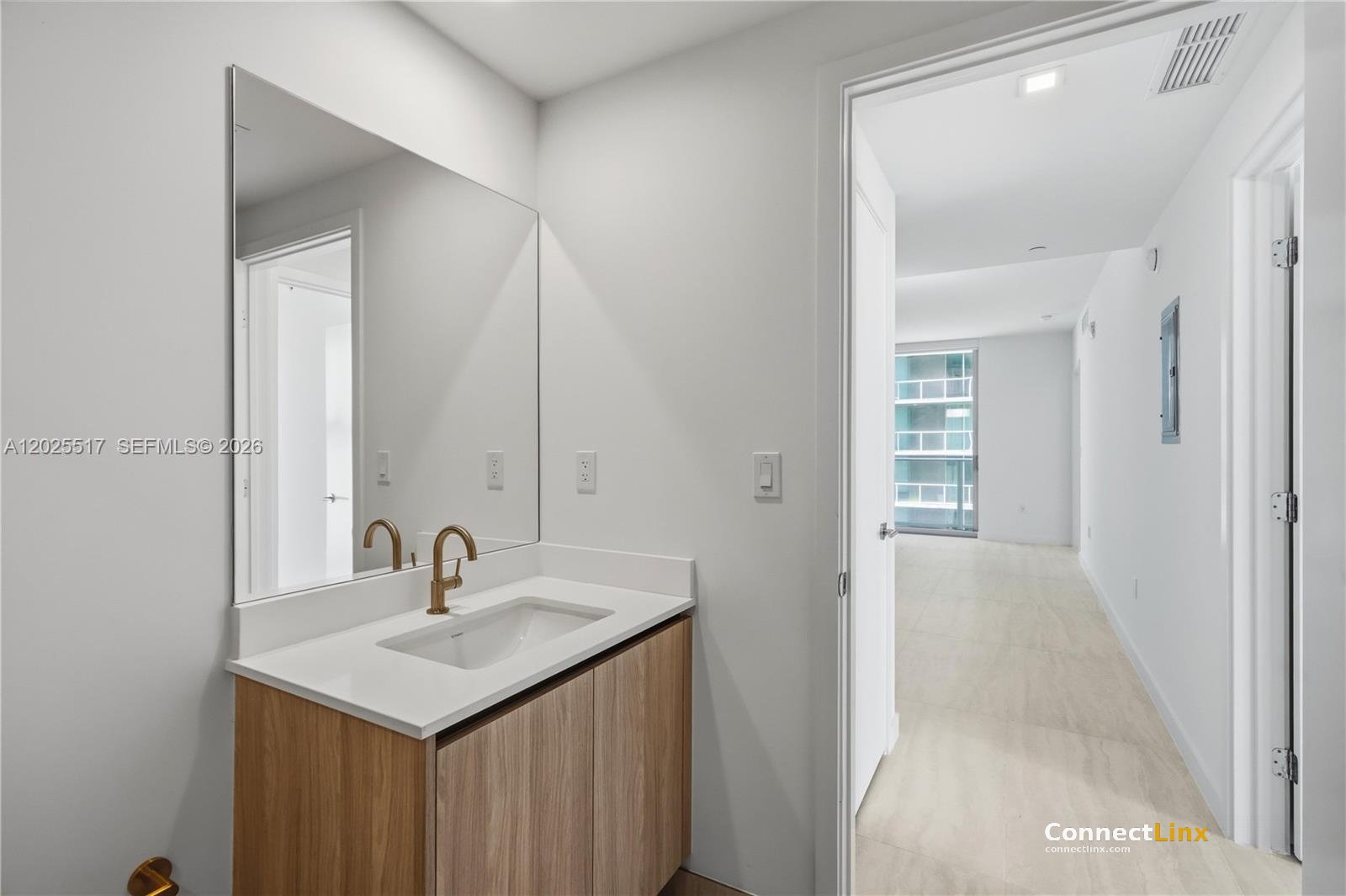 Photo 6 of 2 bed apartment in Miami
