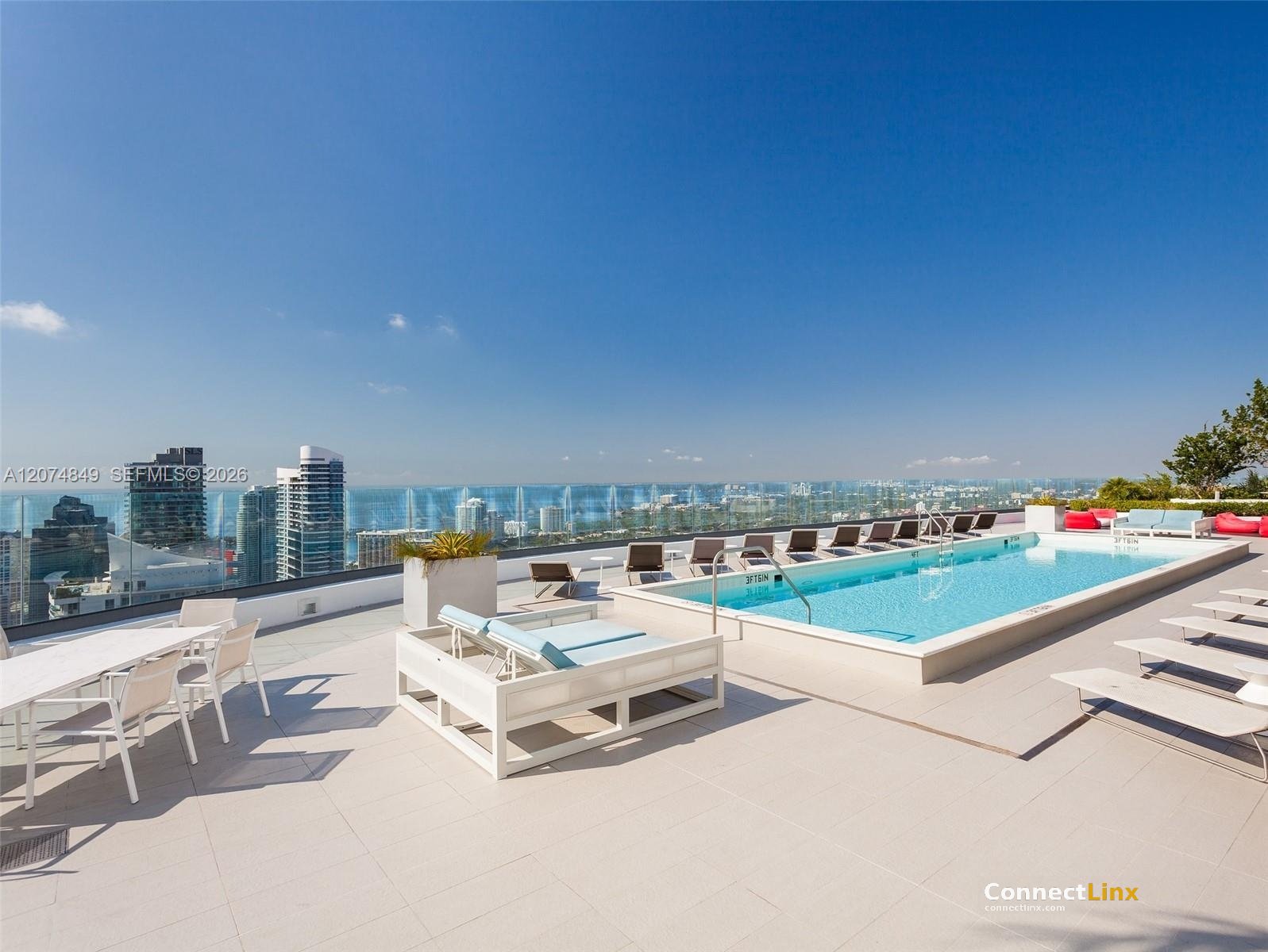 Photo 5 of 3 bed apartment in Miami