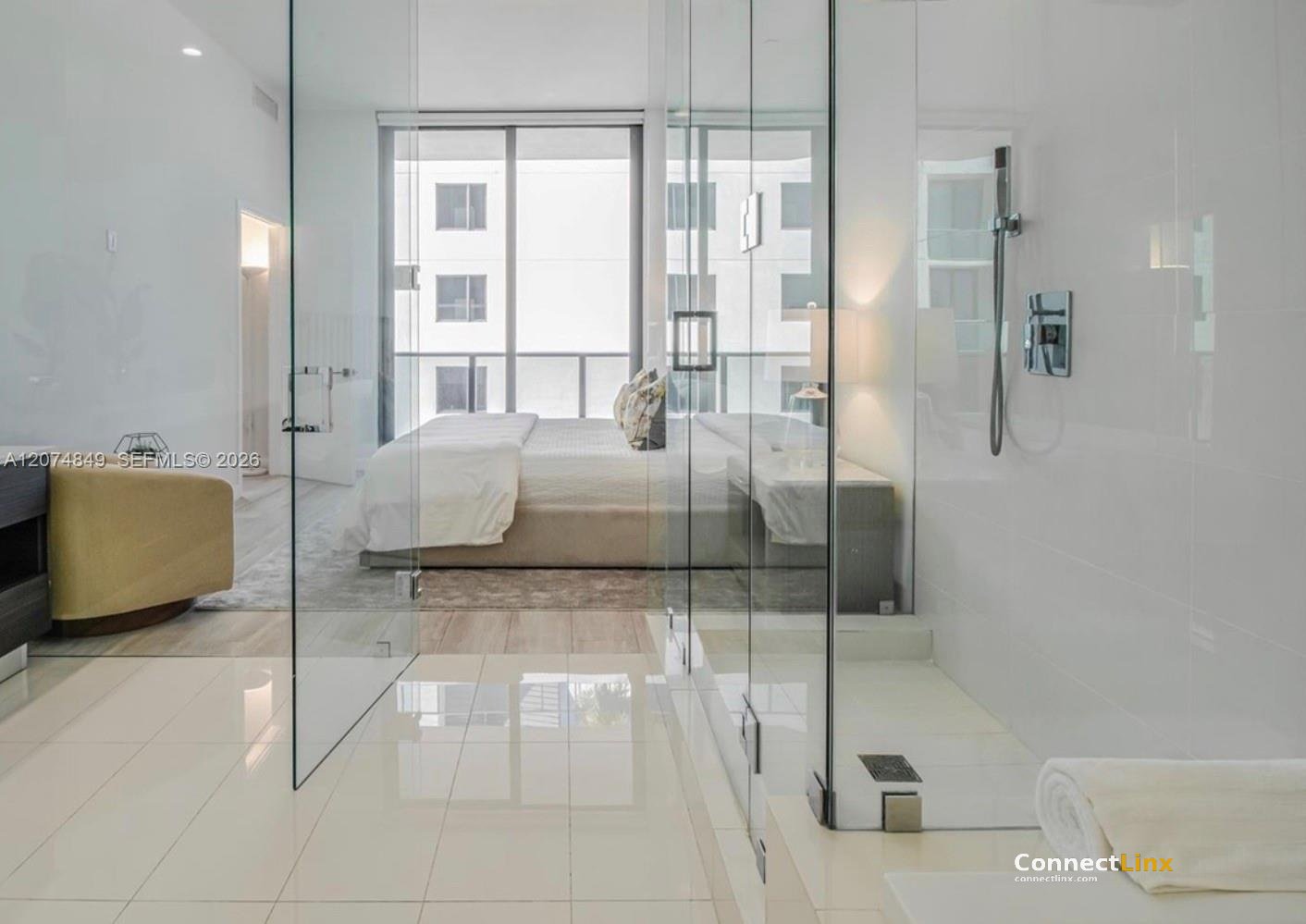 Photo 8 of 3 bed apartment in Miami