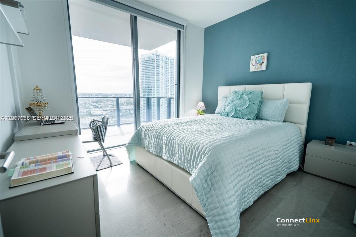 Photo 3 of 2 bed condo in Miami