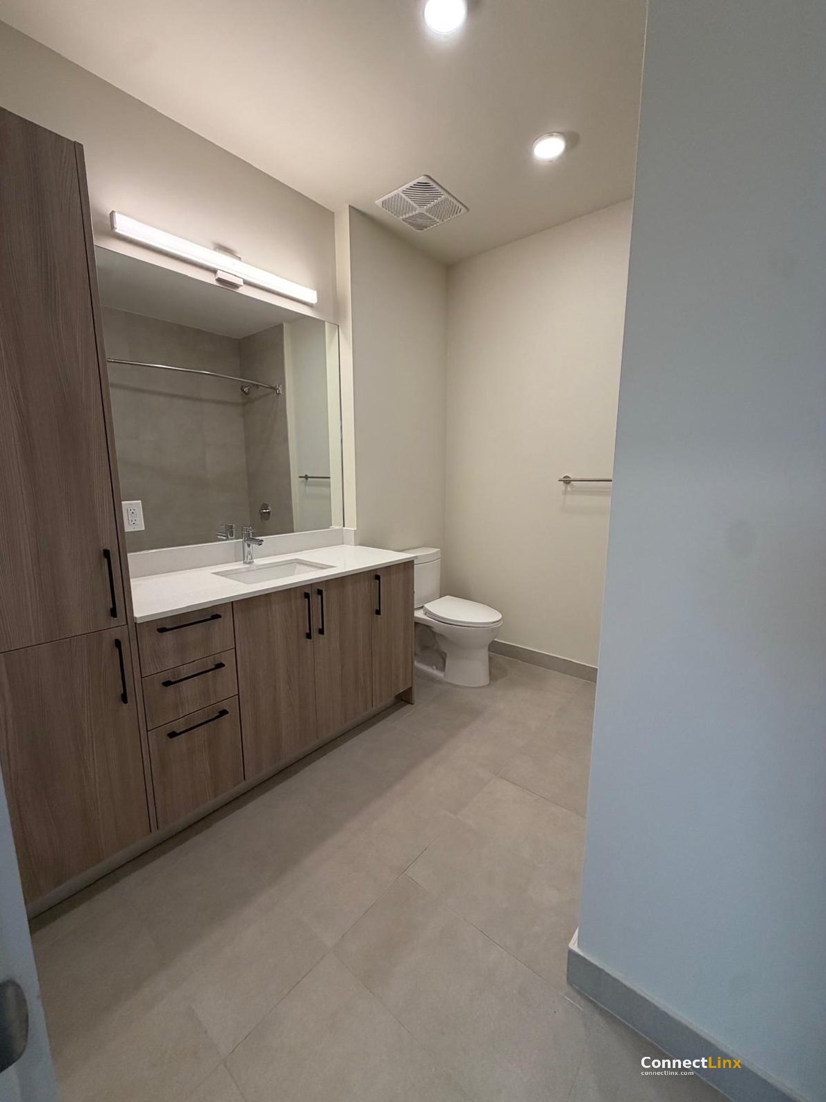Photo 5 of 2 bed apartment in Miami