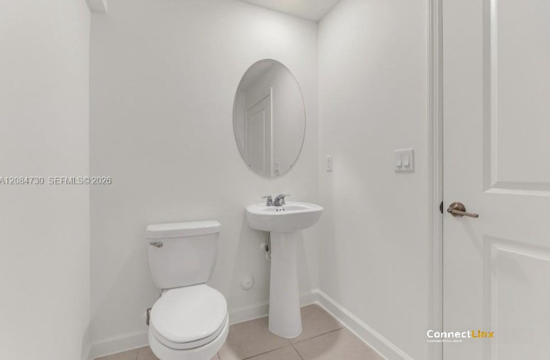 Photo 2 of 3 bed townhouse in Pembroke Pines